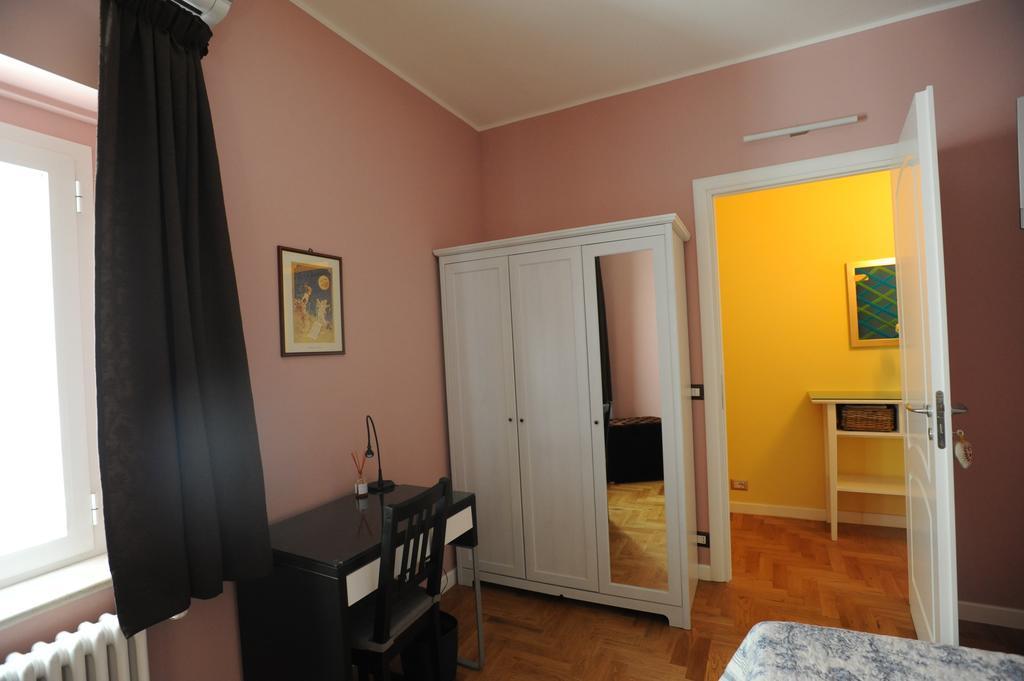 B&B Aurora Domus D'A-Mare 페자로 객실 사진