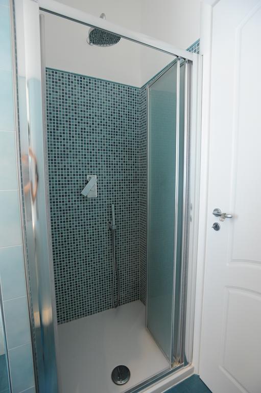 B&B Aurora Domus D'A-Mare 페자로 객실 사진