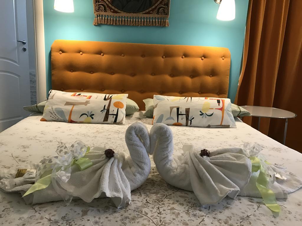 B&B Aurora Domus D'A-Mare 페자로 외부 사진