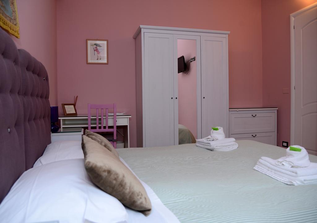 B&B Aurora Domus D'A-Mare 페자로 외부 사진