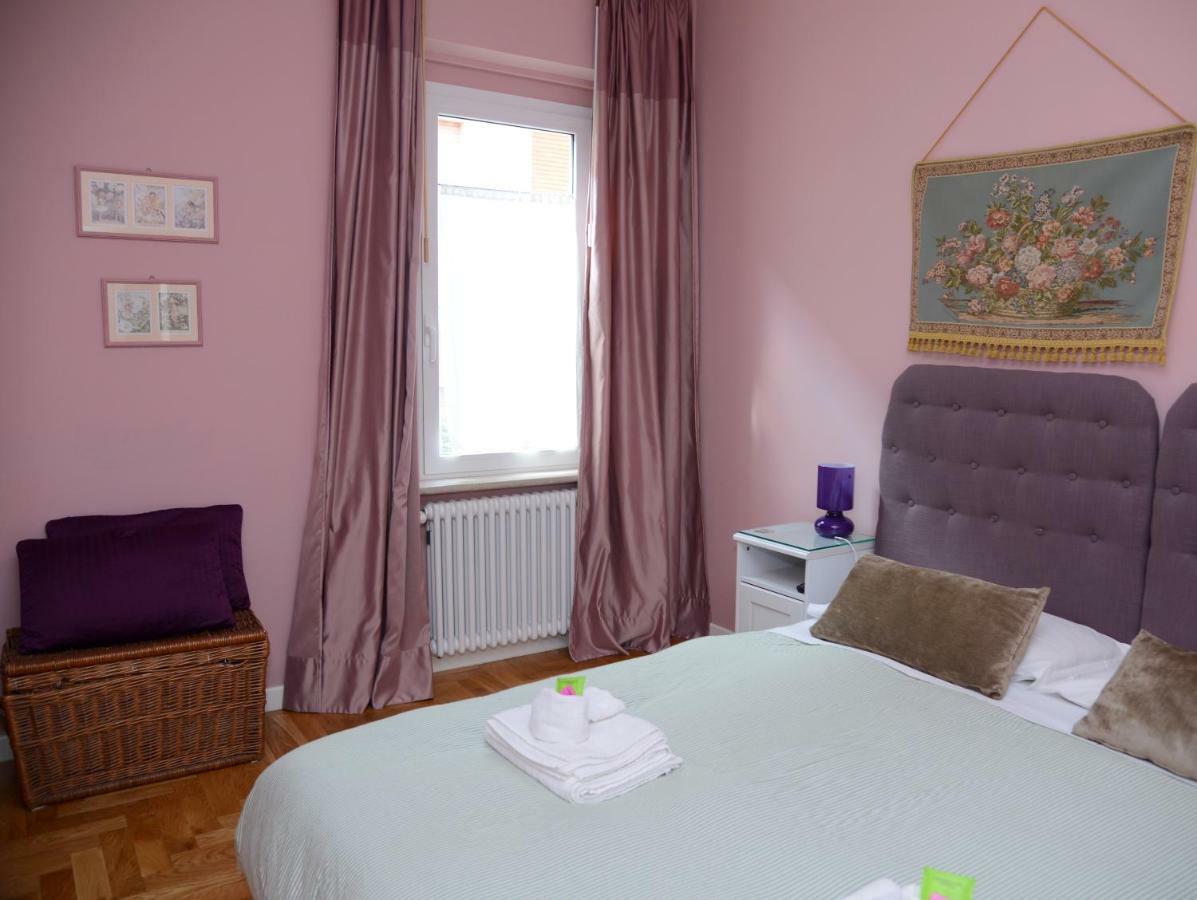 B&B Aurora Domus D'A-Mare 페자로 외부 사진