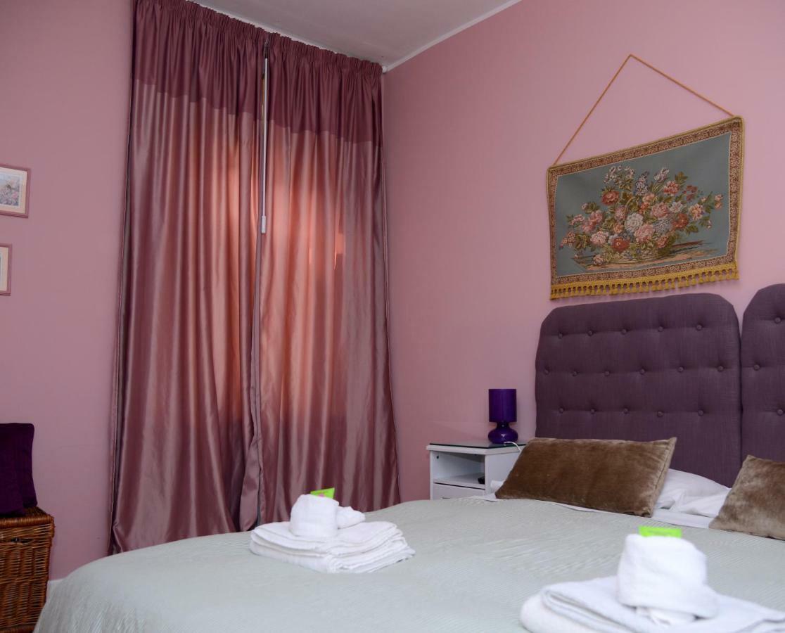 B&B Aurora Domus D'A-Mare 페자로 외부 사진